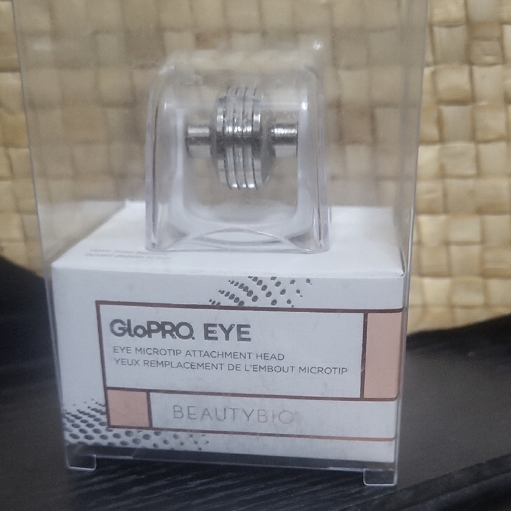 BeautyBio GloPRO EYE Microtip Attachment Head - Silver